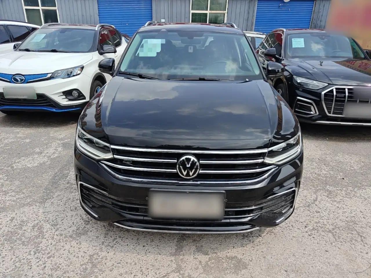 Volkswagen Tiguan L 2022 330TSI Automatic Two-Wheel Drive R-Line Enhanced Edition — миниатюра 2