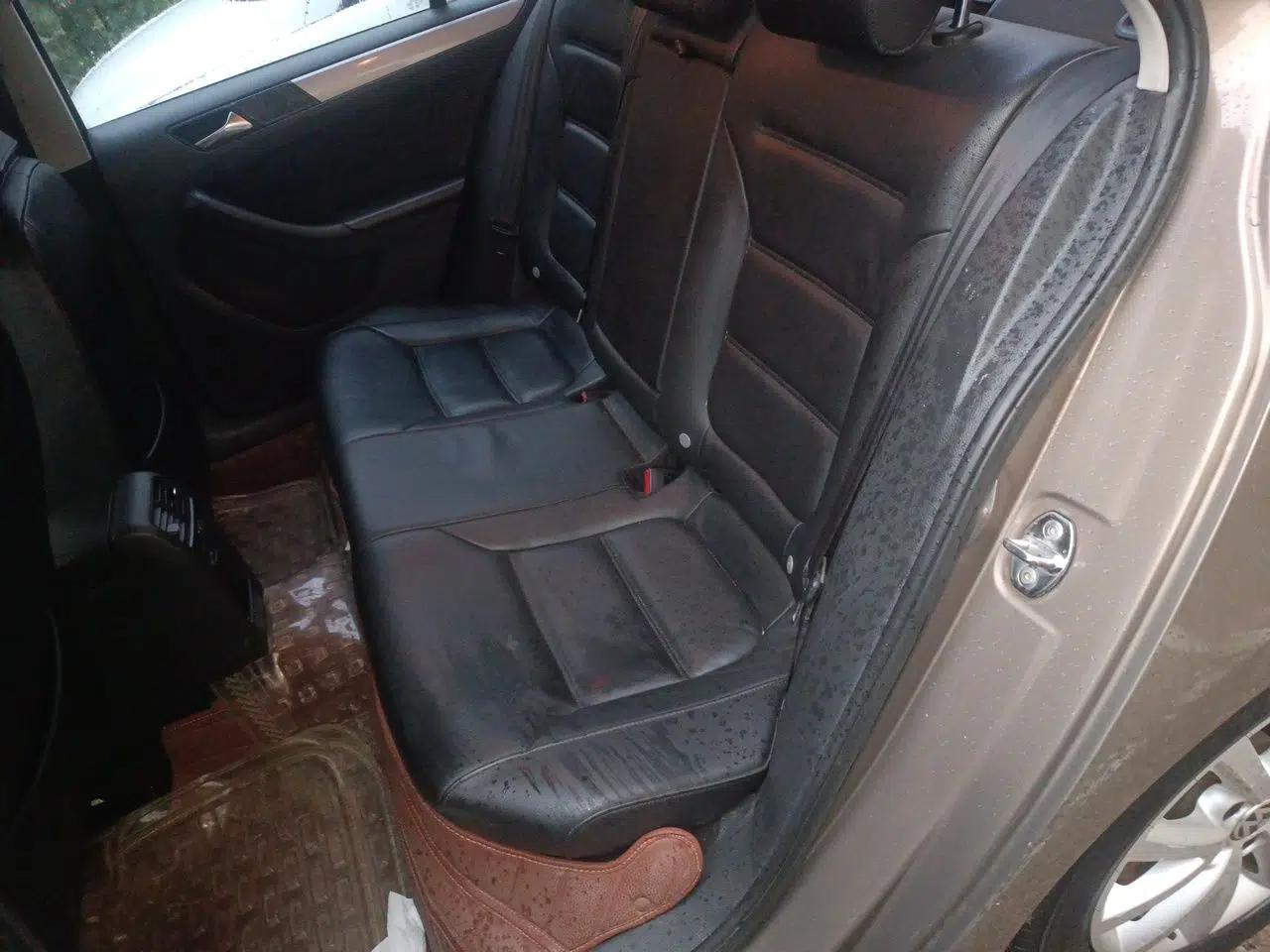 Volkswagen Sagitar 2015 1.6L Automatic Comfort Model — миниатюра 17
