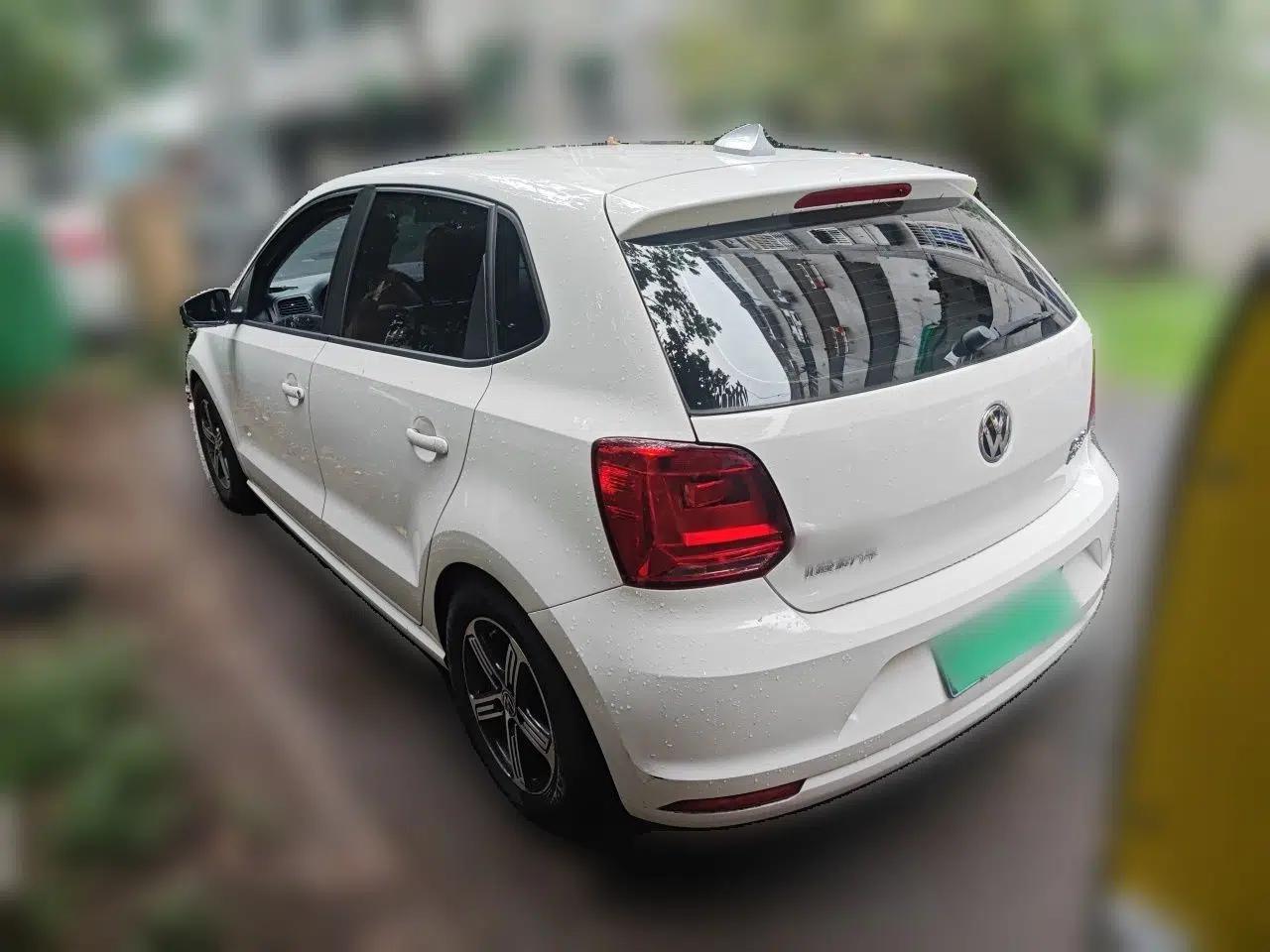 Volkswagen Polo 2018 1.5L Manual Drive-Comfort Model — миниатюра 4