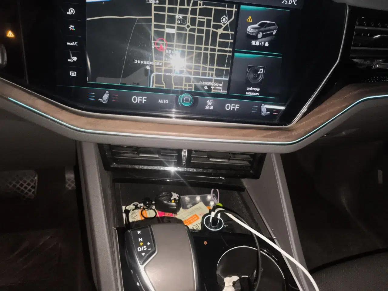 Volkswagen Touareg 2019 3.0 TSI RuiFeng Edition China VI Standard — миниатюра 13