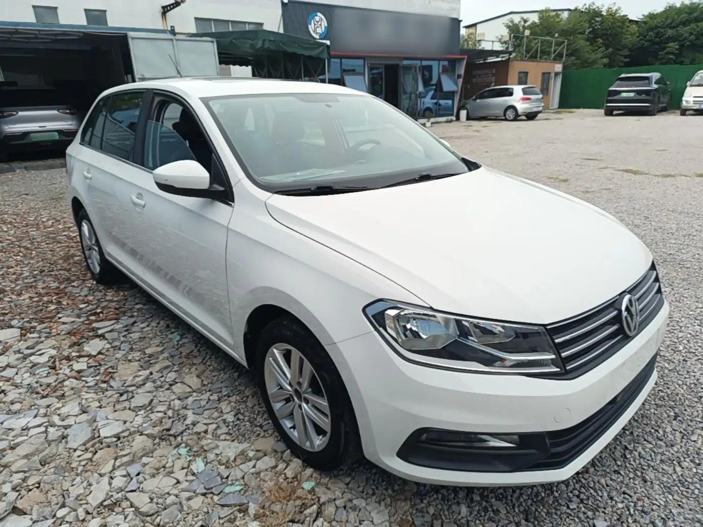 Volkswagen Santana 2015 Haval H6 1.6L Automatic Comfort Model — миниатюра 3