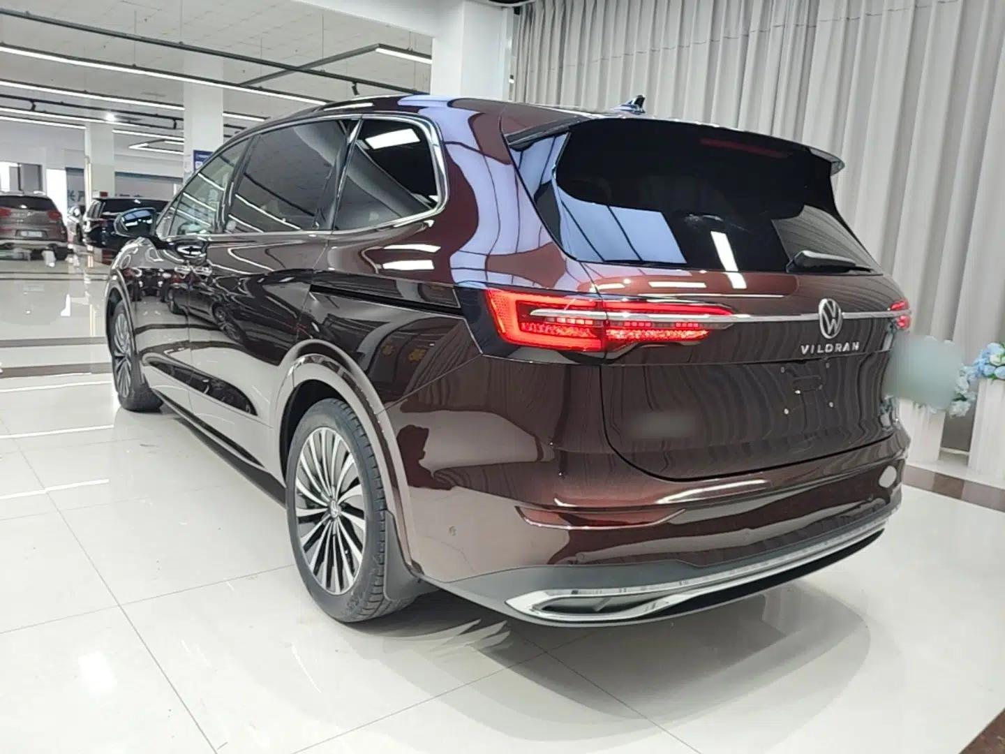 Volkswagen Viloran 2022 380TSI Prestige Edition — миниатюра 4