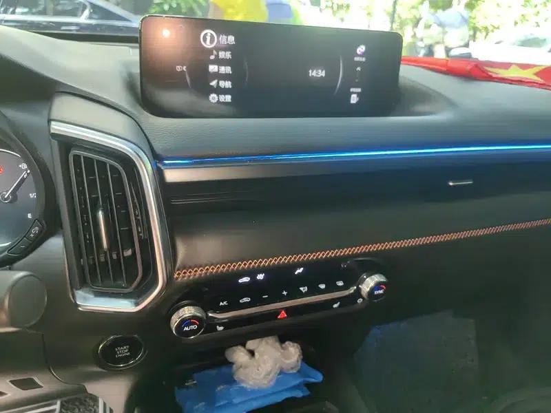 Mazda CX-50 2023 2.5L Automatic Premium Edition — миниатюра 8