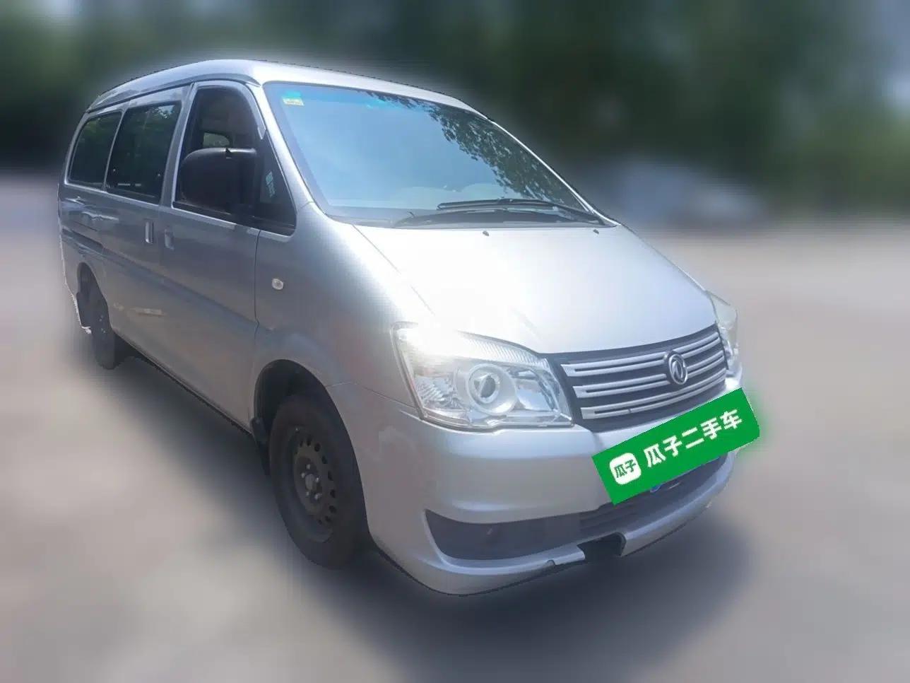 FORTHING Lingzhi 2017 M3L 1.6L 7-Seater Standard Model — миниатюра 3