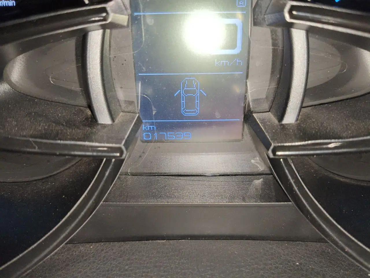 Dongfeng Aeolus AX7 2016 2.0L Manual Zhuyue Model — миниатюра 12