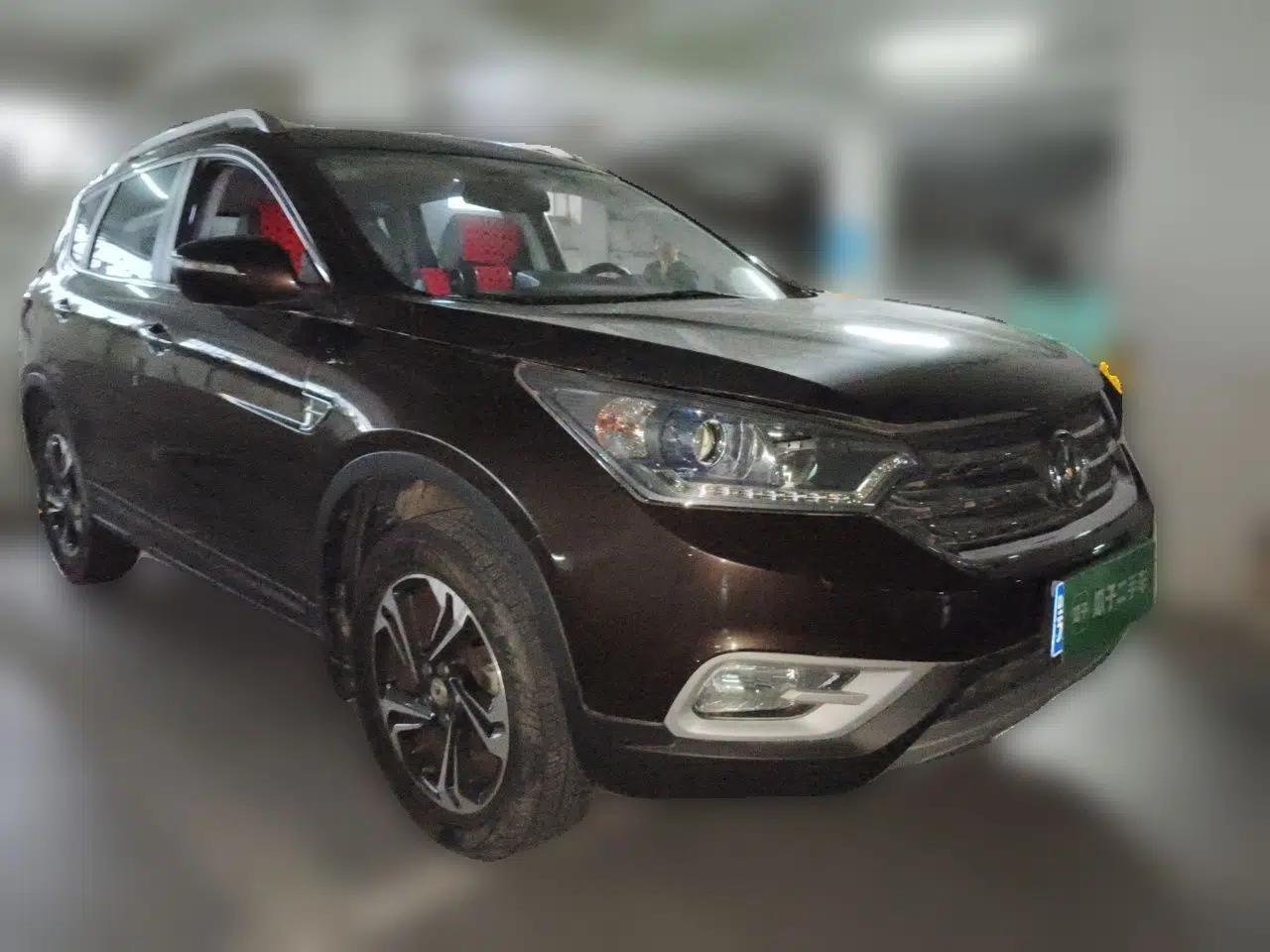 Dongfeng Aeolus AX7 2016 2.0L Manual Zhuyue Model — миниатюра 3