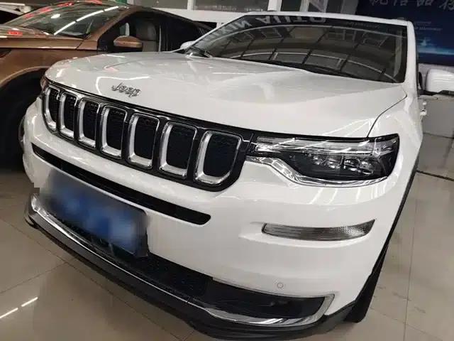 Grand Commander 2018 2.0T 4WD Premium Edition (National V Emission Standard)
