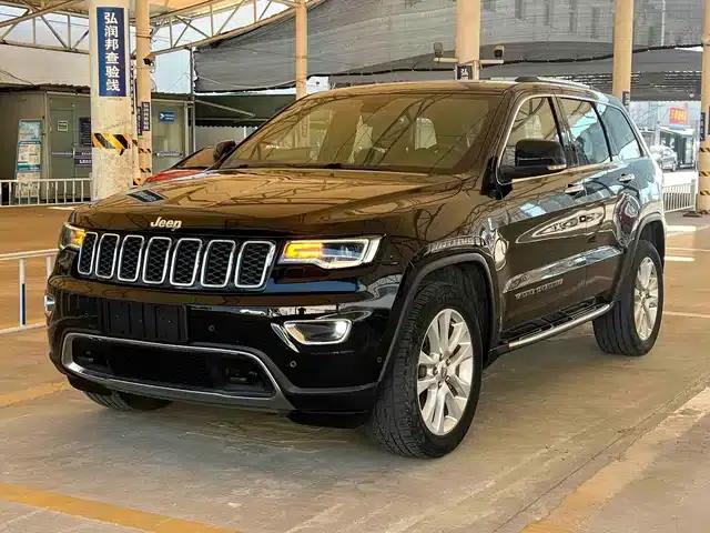 2017 Jeep Grand Cherokee Imported Model 3.0L Comfort Navigation Edition