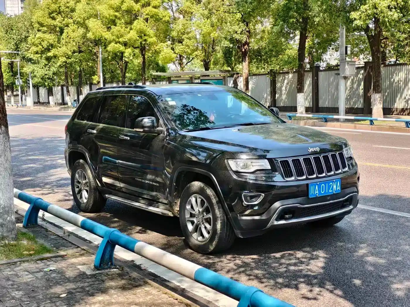 2015 Jeep Grand Cherokee 3.0TD Diesel Elite Navigation Edition (Imported) — миниатюра 3