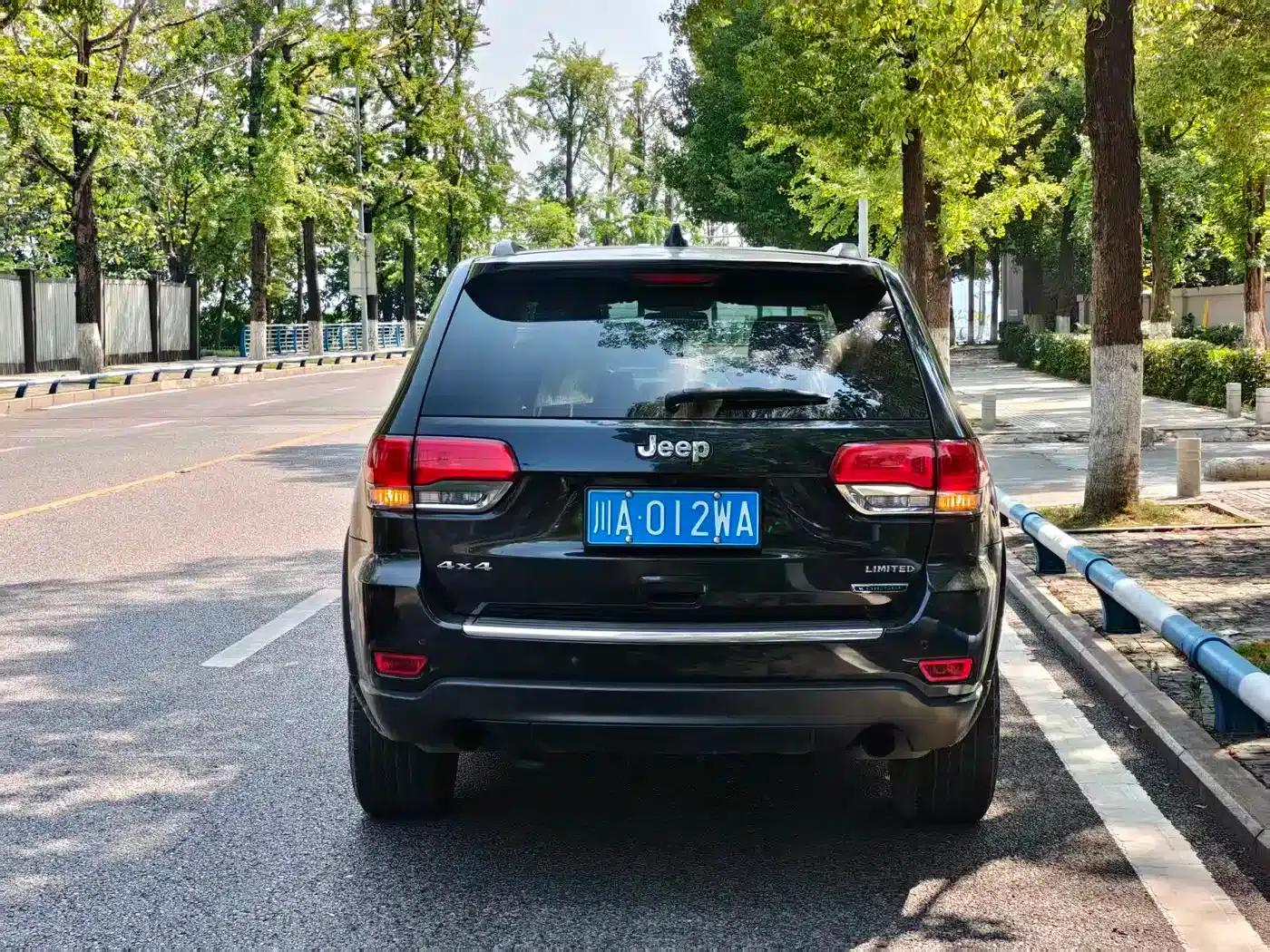 2015 Jeep Grand Cherokee 3.0TD Diesel Elite Navigation Edition (Imported) — миниатюра 8