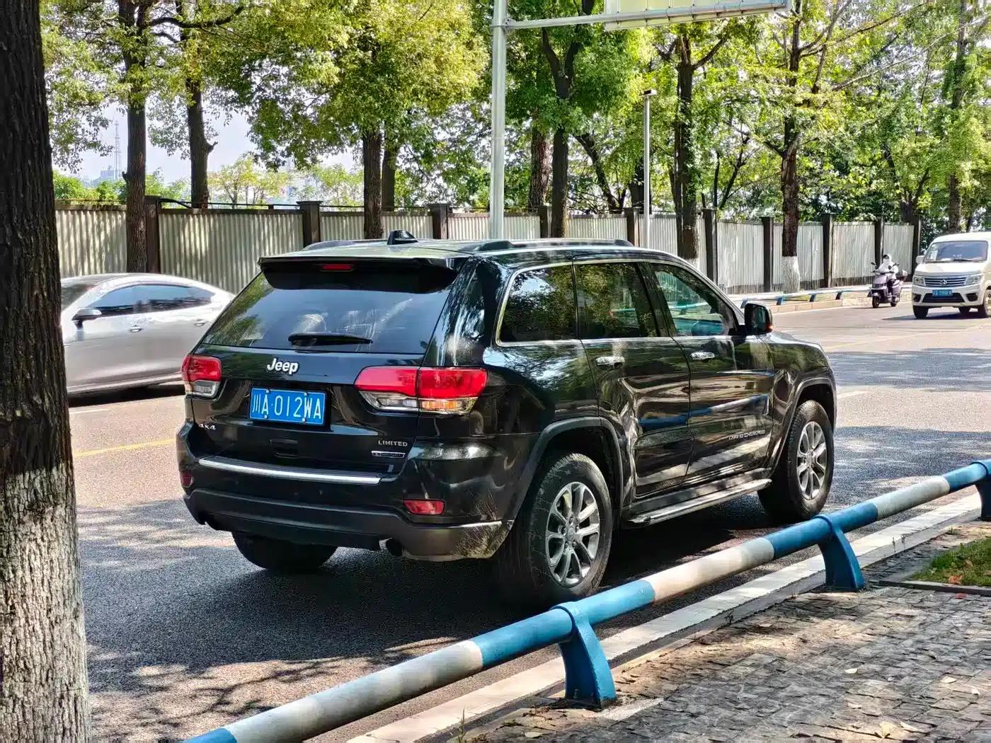 2015 Jeep Grand Cherokee 3.0TD Diesel Elite Navigation Edition (Imported) — миниатюра 9