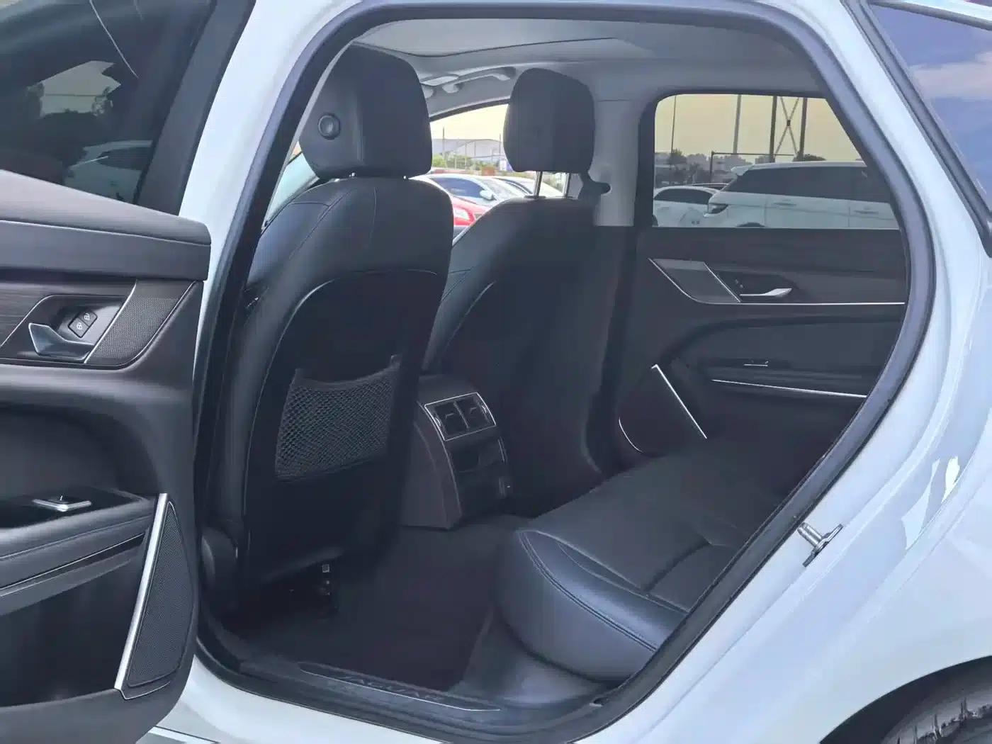 2021 Jaguar XFL 2.0T P200 2WD Elite Luxury Edition — миниатюра 5