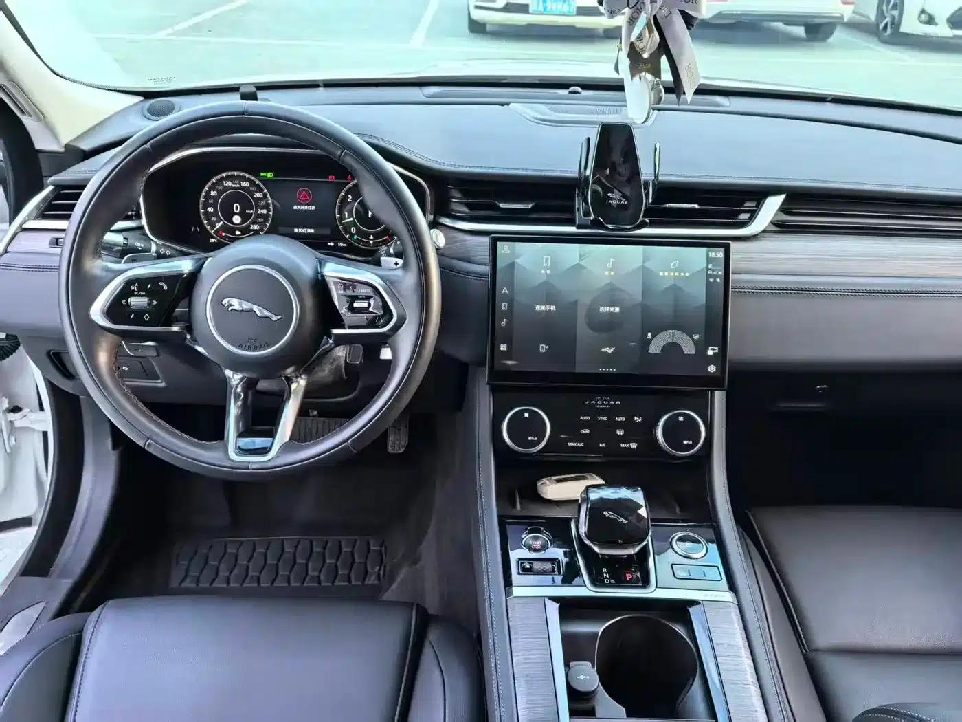 2021 Jaguar XFL 2.0T P200 2WD Elite Luxury Edition — миниатюра 6