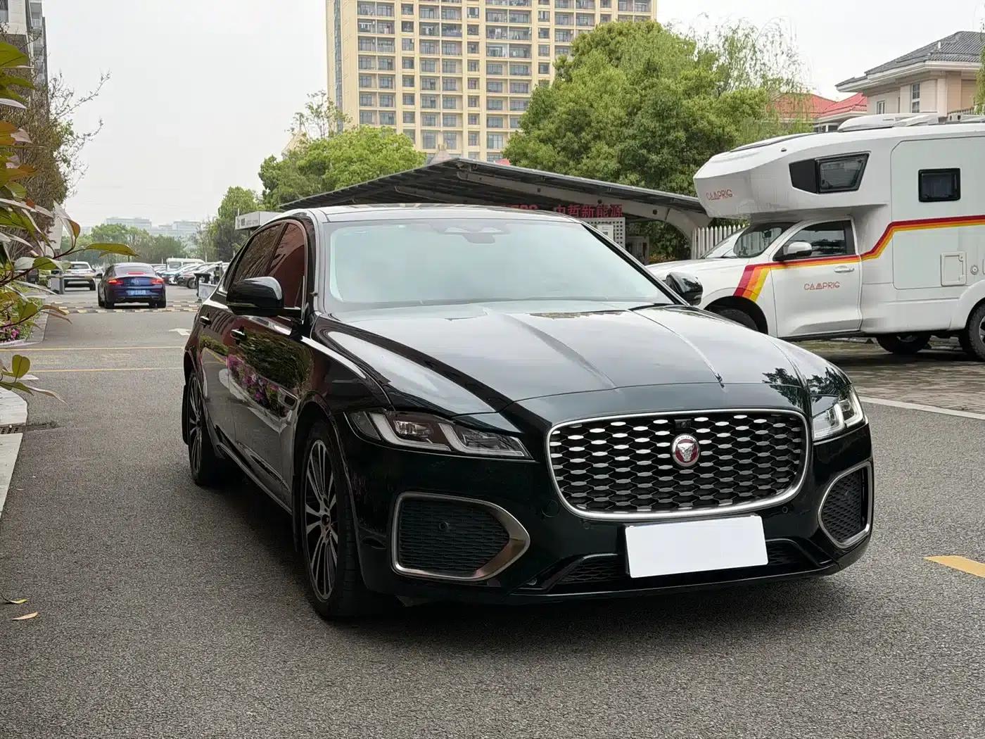 2022 Jaguar XFL 2.0T P250 2WD Luxury Edition — миниатюра 3