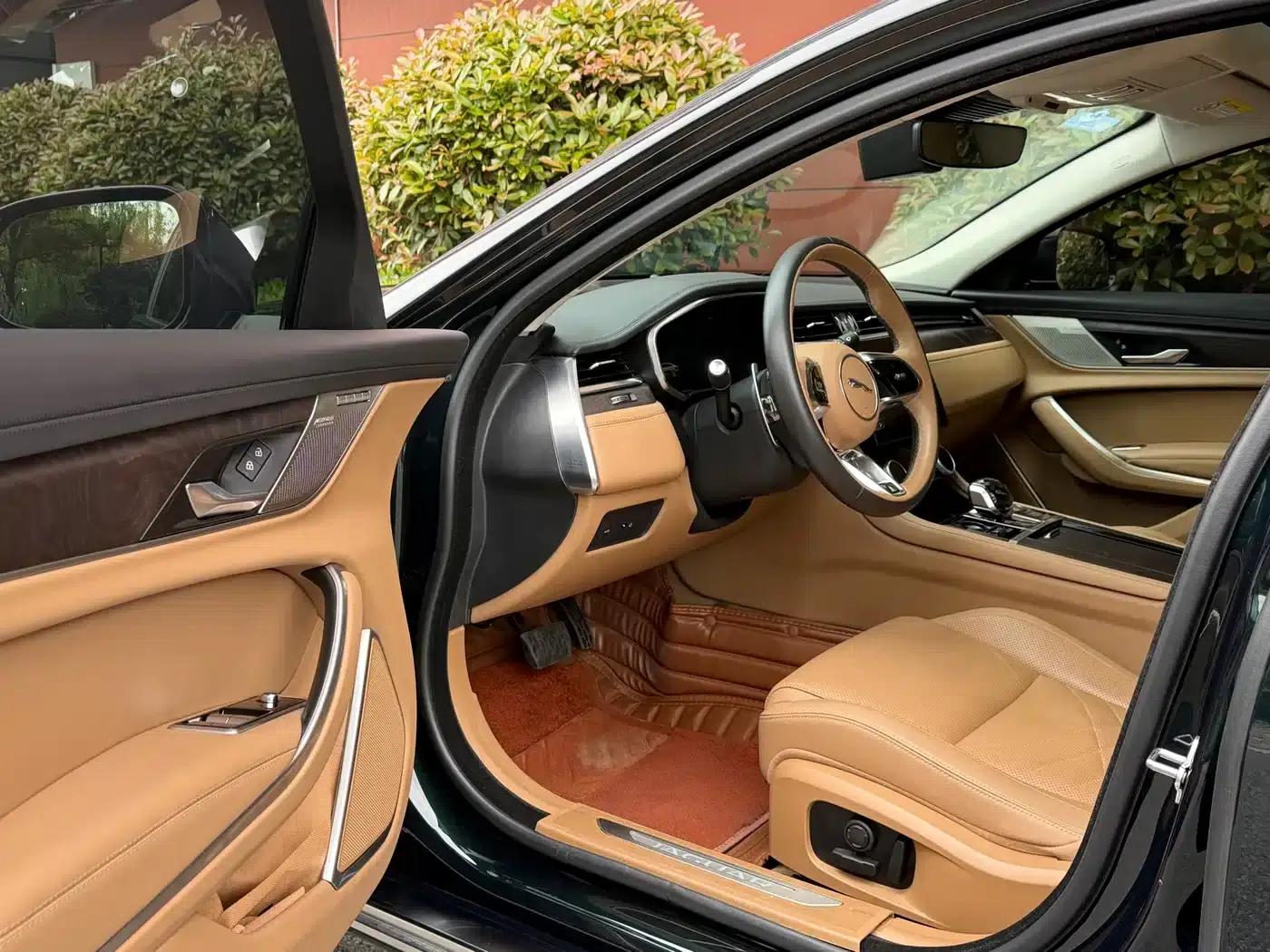 2022 Jaguar XFL 2.0T P250 2WD Luxury Edition — миниатюра 4