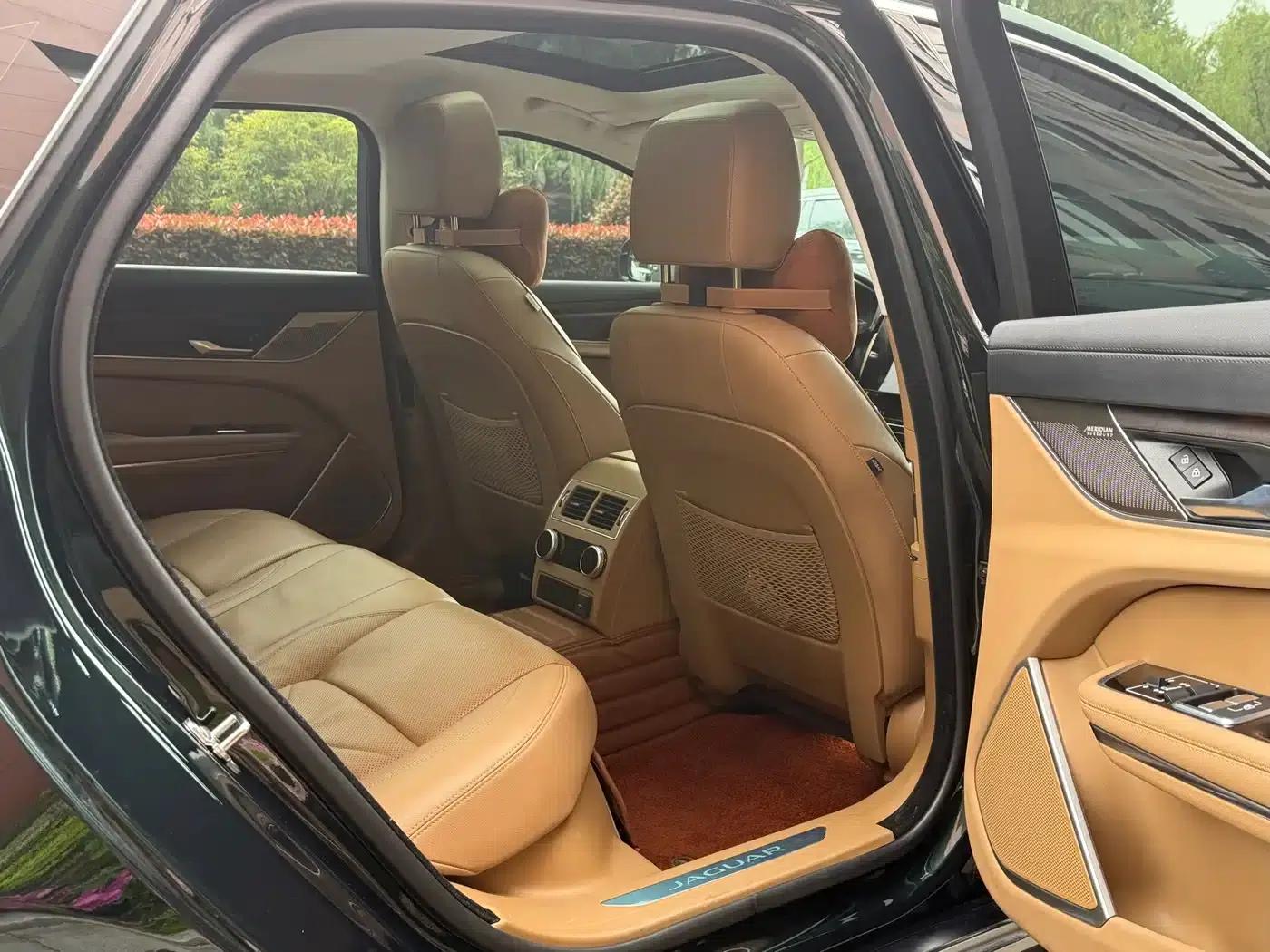 2022 Jaguar XFL 2.0T P250 2WD Luxury Edition — миниатюра 8