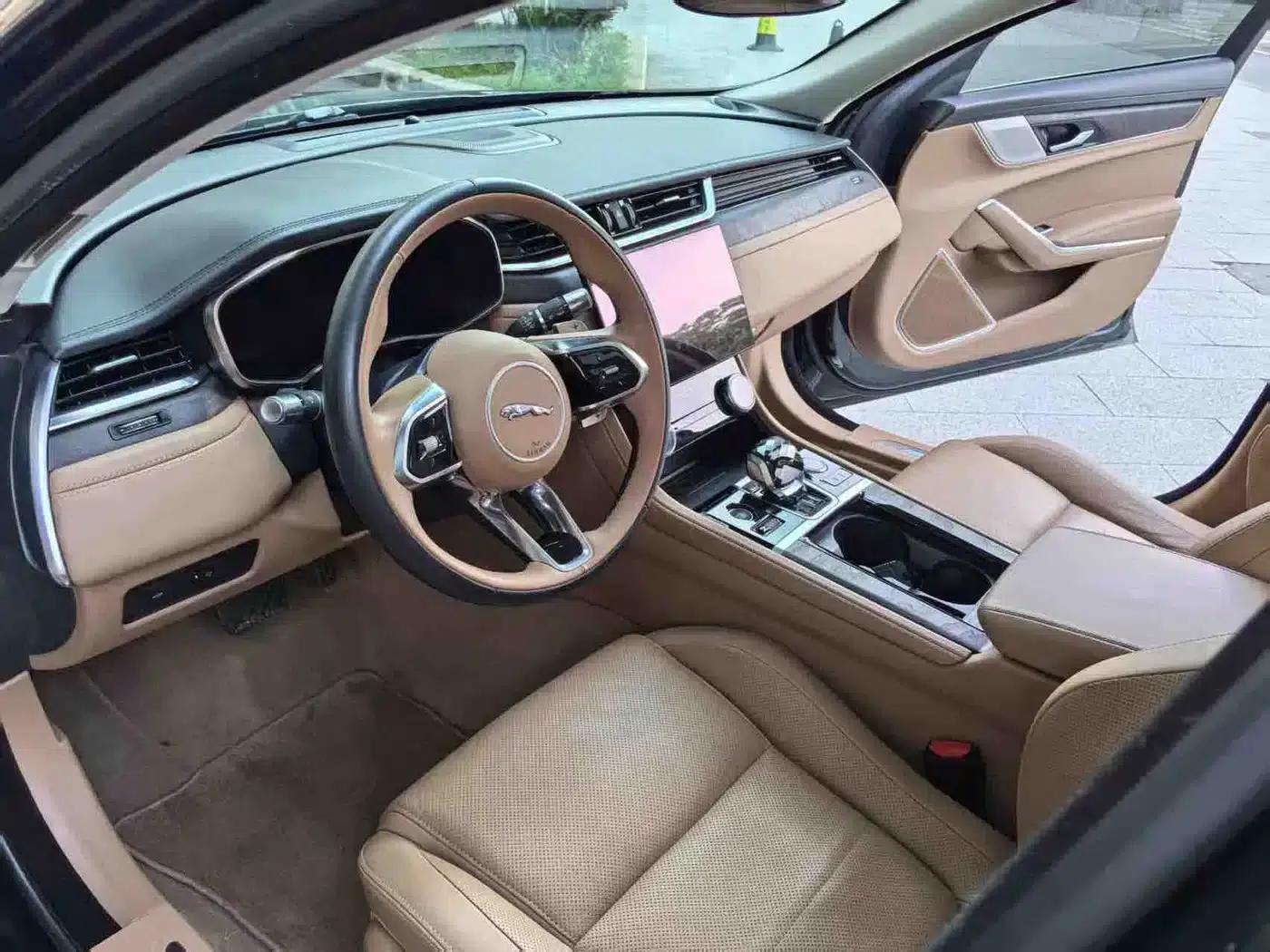 2021 Jaguar XFL 2.0T P250 2WD Luxury Edition — миниатюра 5