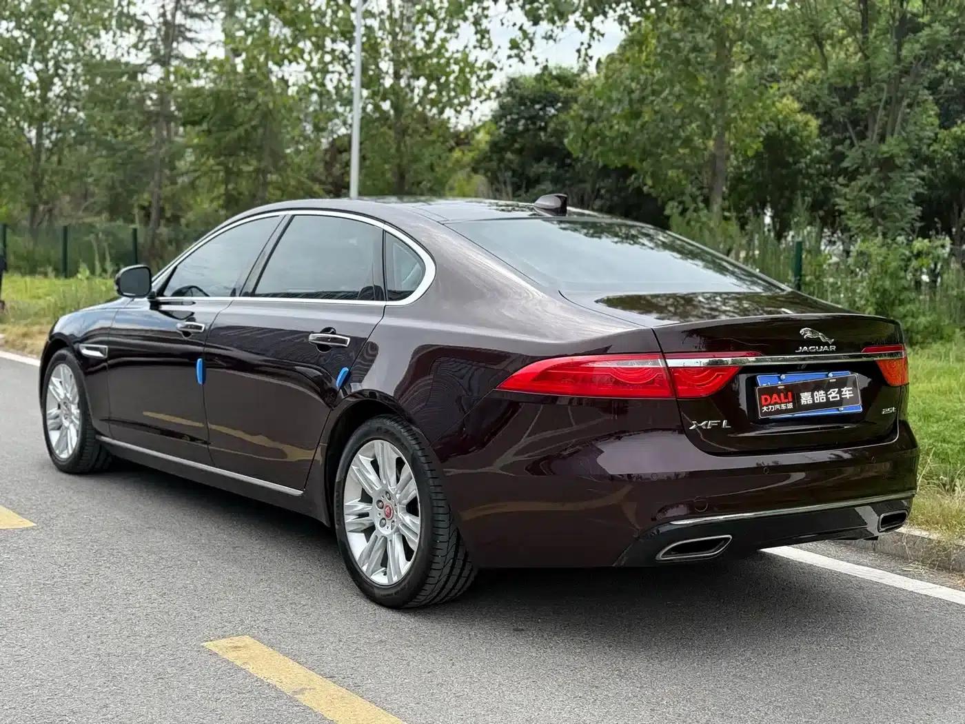 2019 Jaguar XFL 2.0T 250PS Two-Wheel Drive Luxury Edition — миниатюра 3