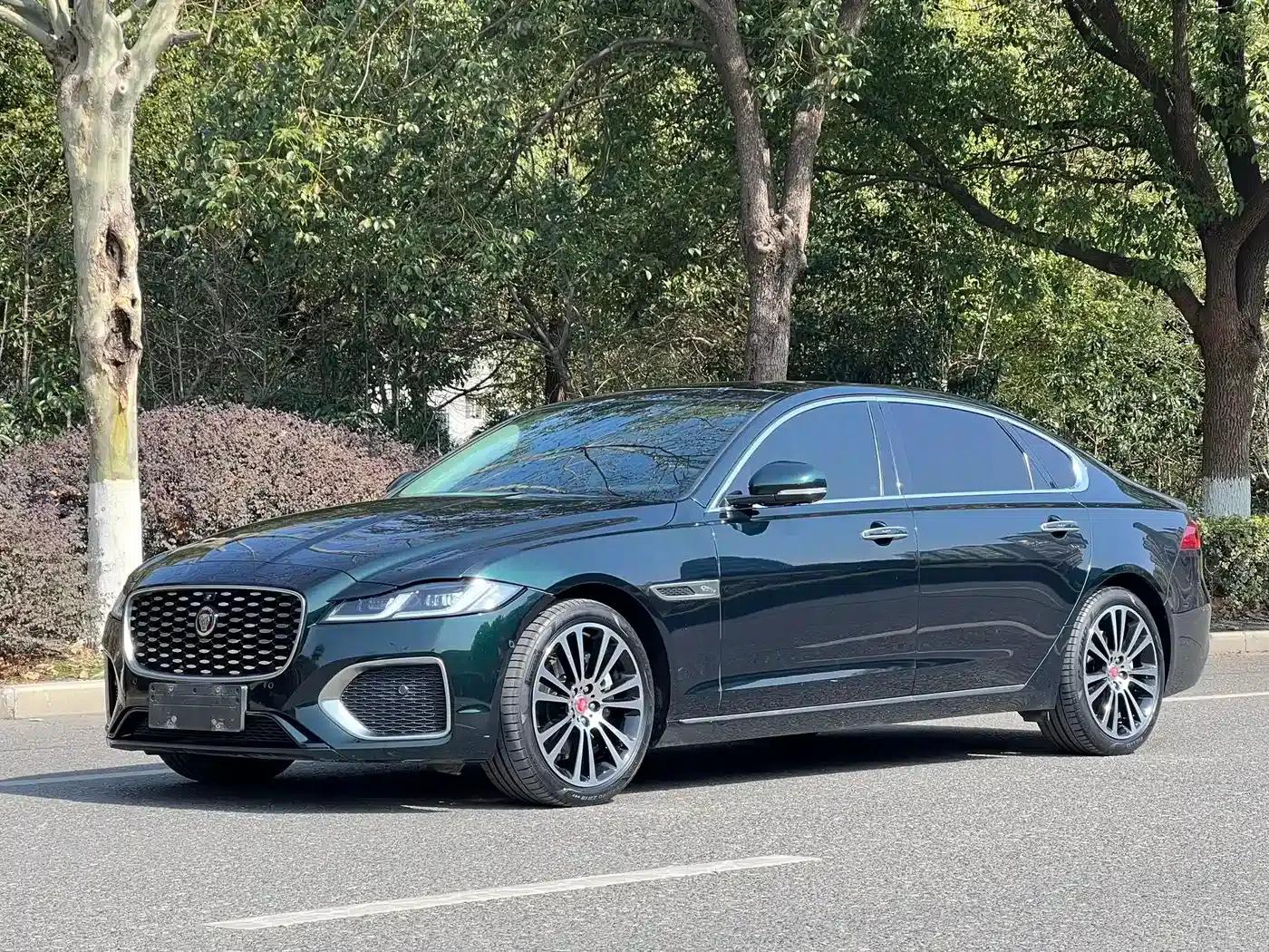 2022 Jaguar XFL 2.0T P250 2WD Luxury Edition — миниатюра 1