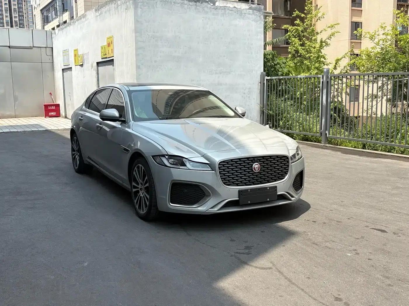 Jaguar XFL 2025 2.0T P250 2WD Luxury Edition — миниатюра 3
