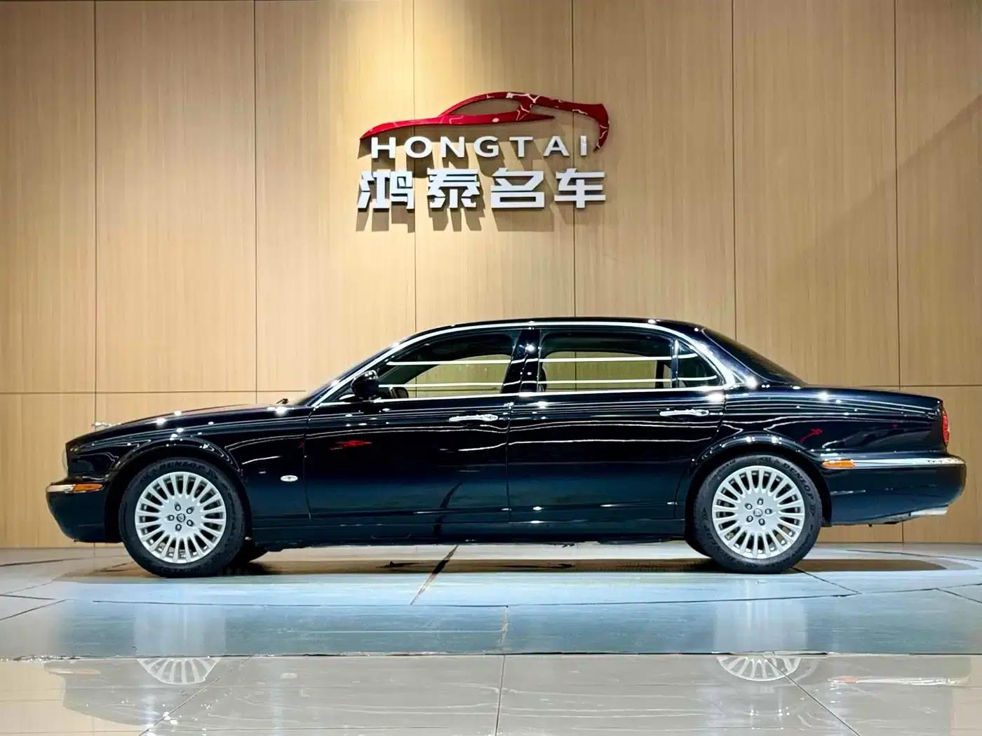 Jaguar XJ 2007 XJ8L 4.2 Royal Extended Edition — миниатюра 16