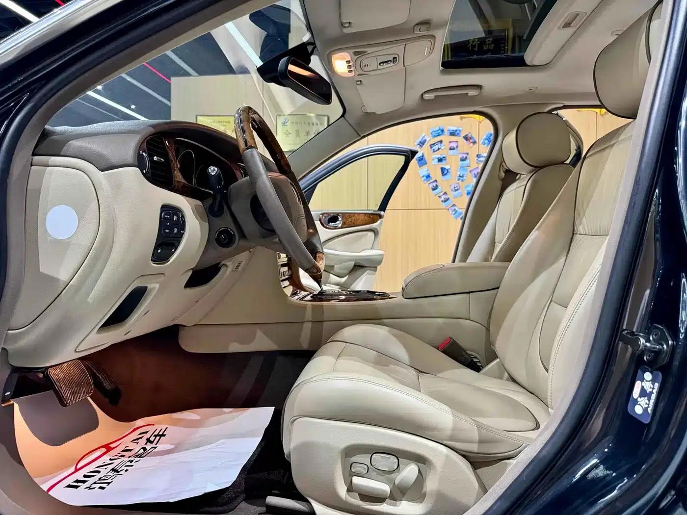 Jaguar XJ 2007 XJ8L 4.2 Royal Extended Edition — миниатюра 5
