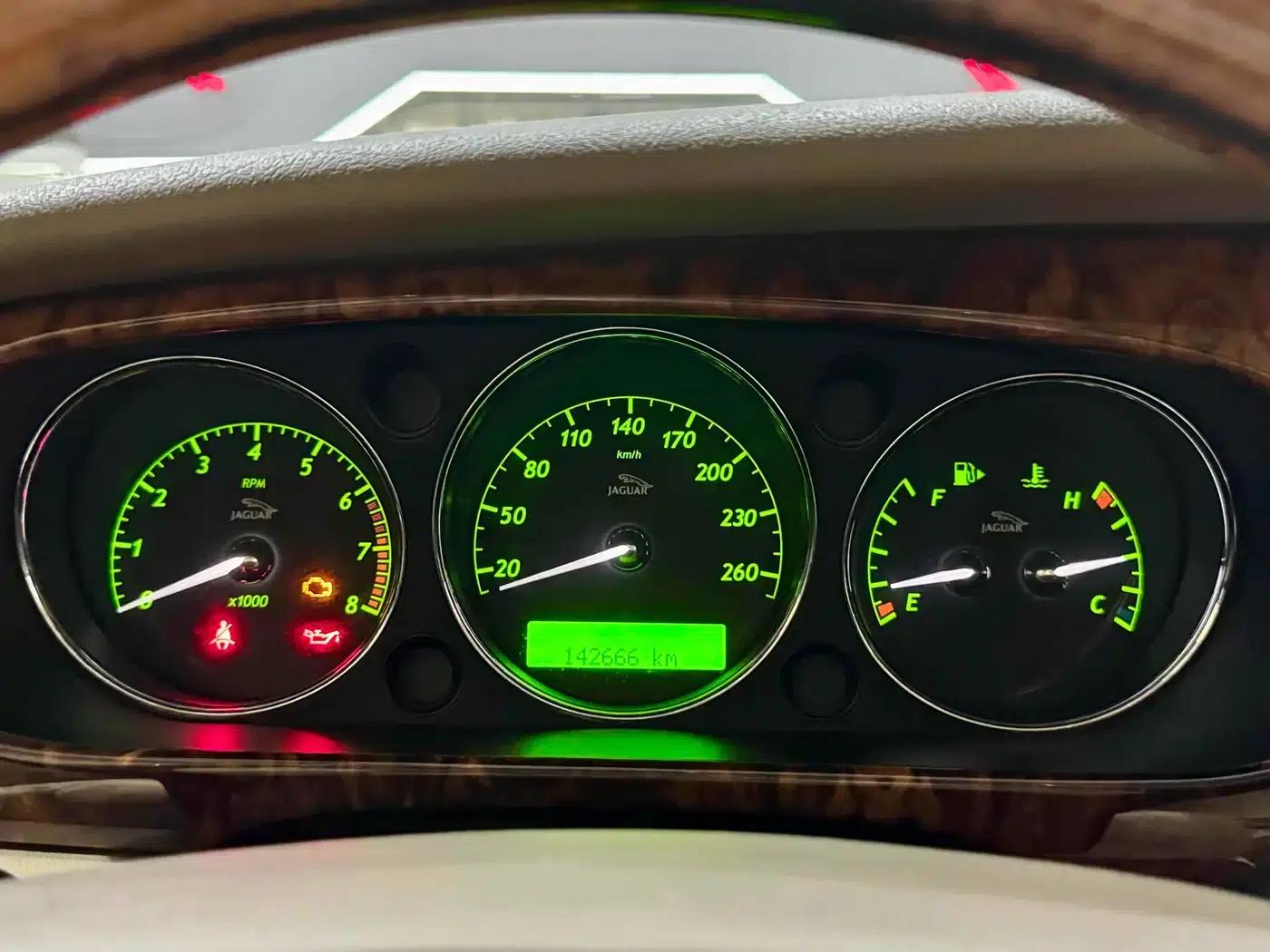 Jaguar XJ 2007 XJ8L 4.2 Royal Extended Edition — миниатюра 6
