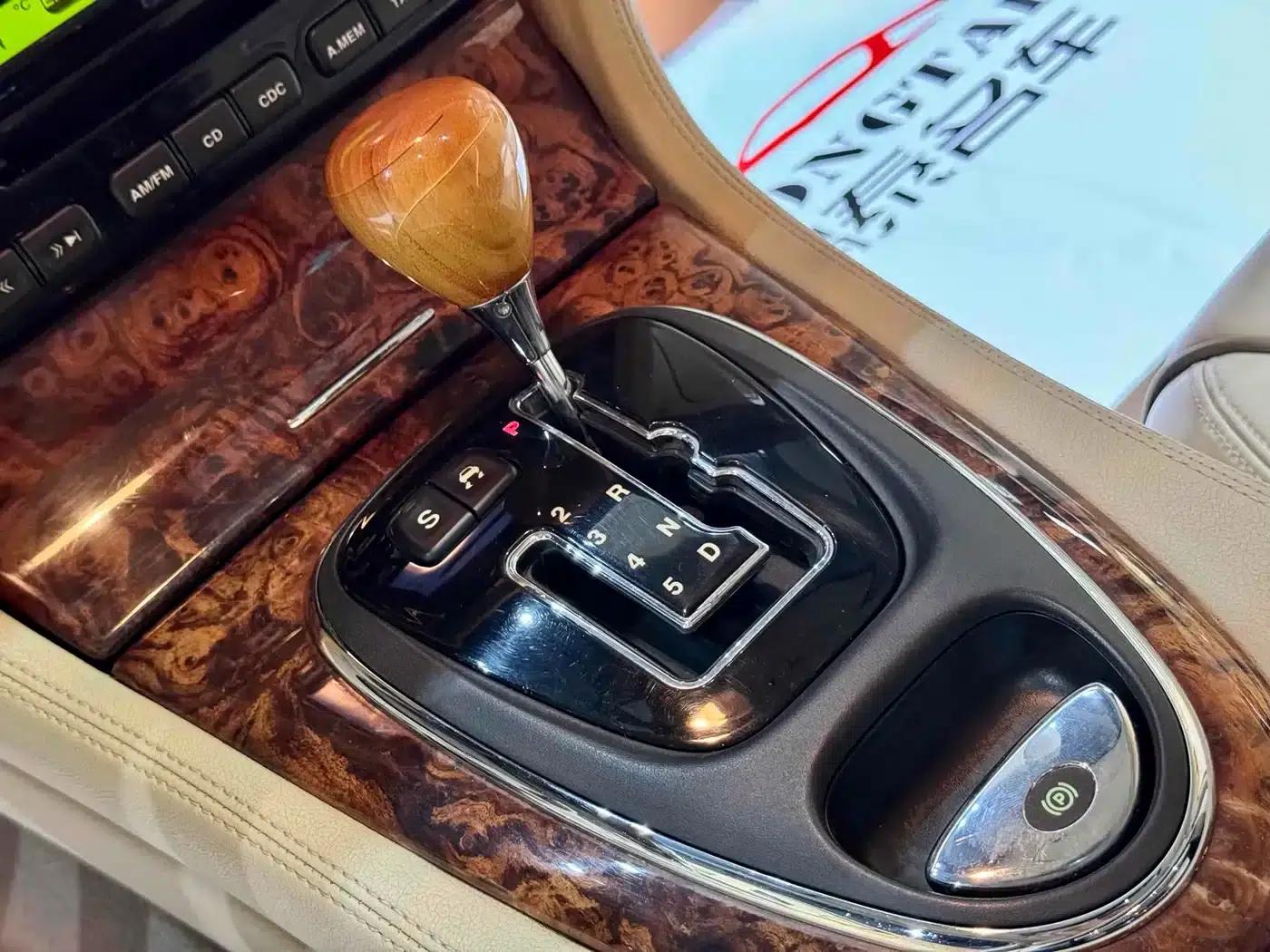 Jaguar XJ 2007 XJ8L 4.2 Royal Extended Edition — миниатюра 8