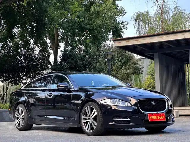 Jaguar XJ 2013 XJL 3.0 SC Flagship Business Edition