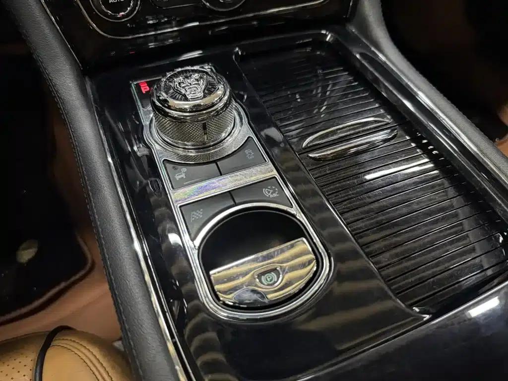 2014 Jaguar XJL 3.0 SC AWD Luxury Business Edition — миниатюра 17