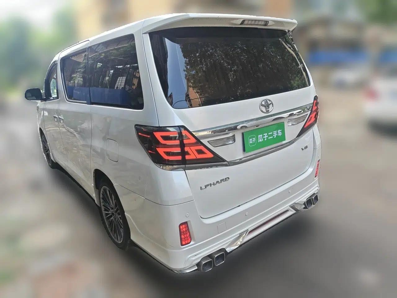 Toyota Alphard 2014 Toyota Alphard 3.5L Gasoline, Seven-Seater, Automatic, with Panoramic Sunroof – Parallel Import — миниатюра 4