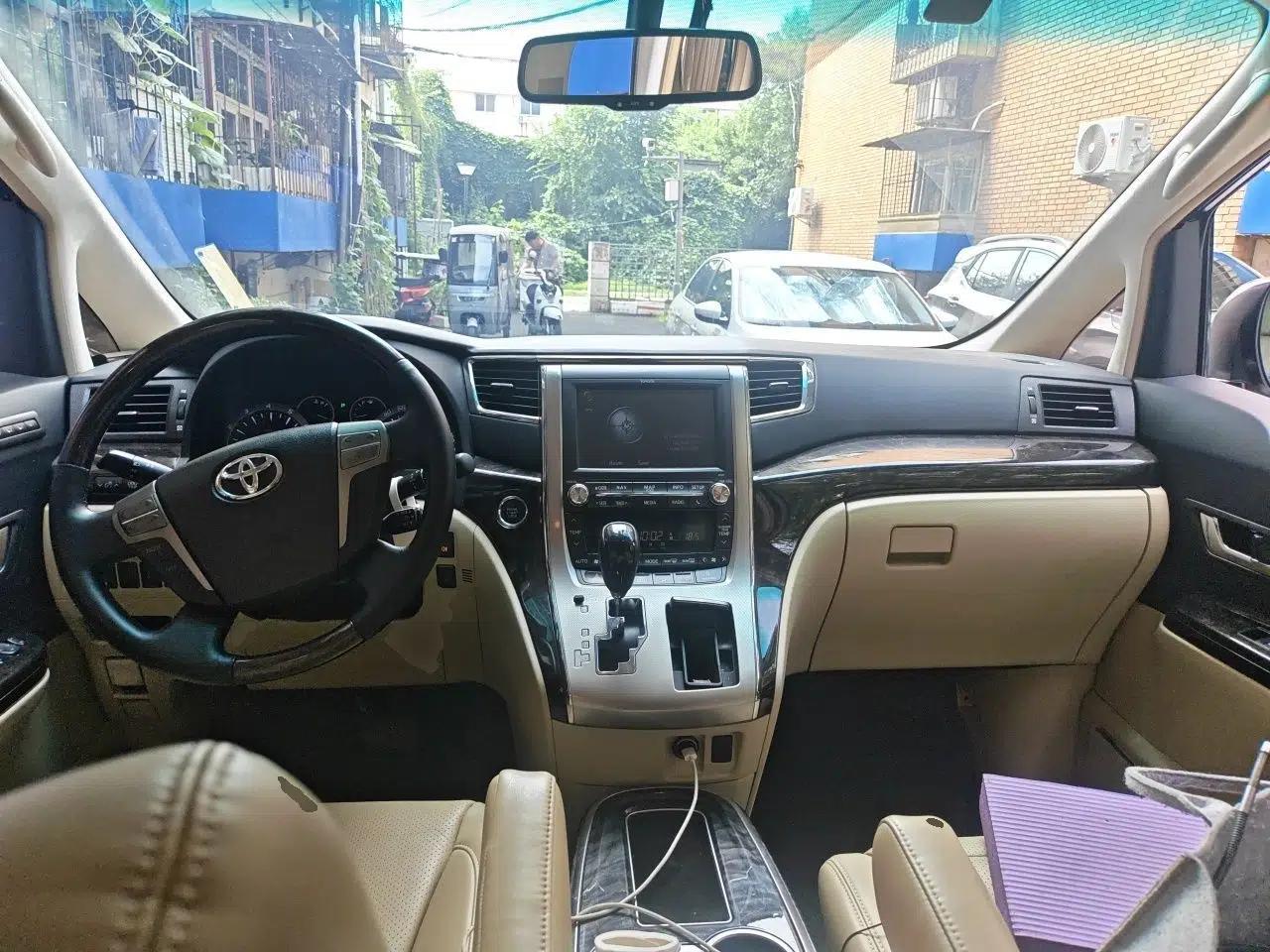 Toyota Alphard 2014 Toyota Alphard 3.5L Gasoline, Seven-Seater, Automatic, with Panoramic Sunroof – Parallel Import — миниатюра 9