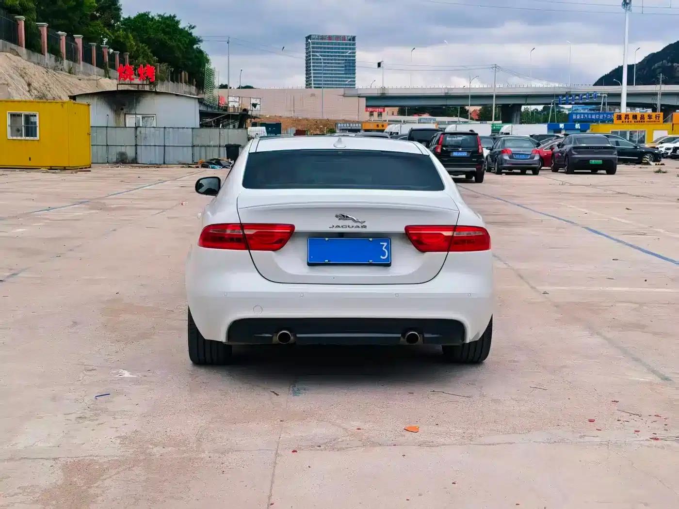 Jaguar XE 2015 2.0T 200PS R-Sport — миниатюра 8
