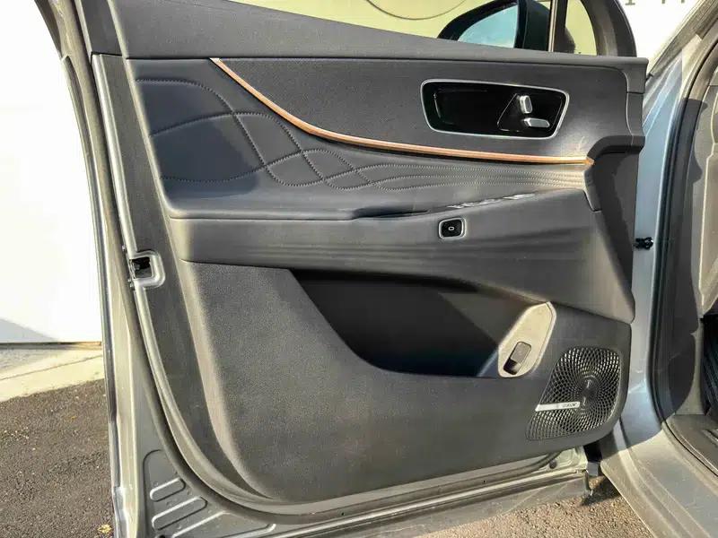 Chery Tiggo 9 2023 2.0T DCT 2WD Premium Edition 5-seater — миниатюра 10