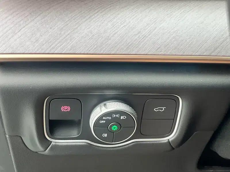 Chery Tiggo 9 2025 2.0T AT AWD Premium Edition — миниатюра 19