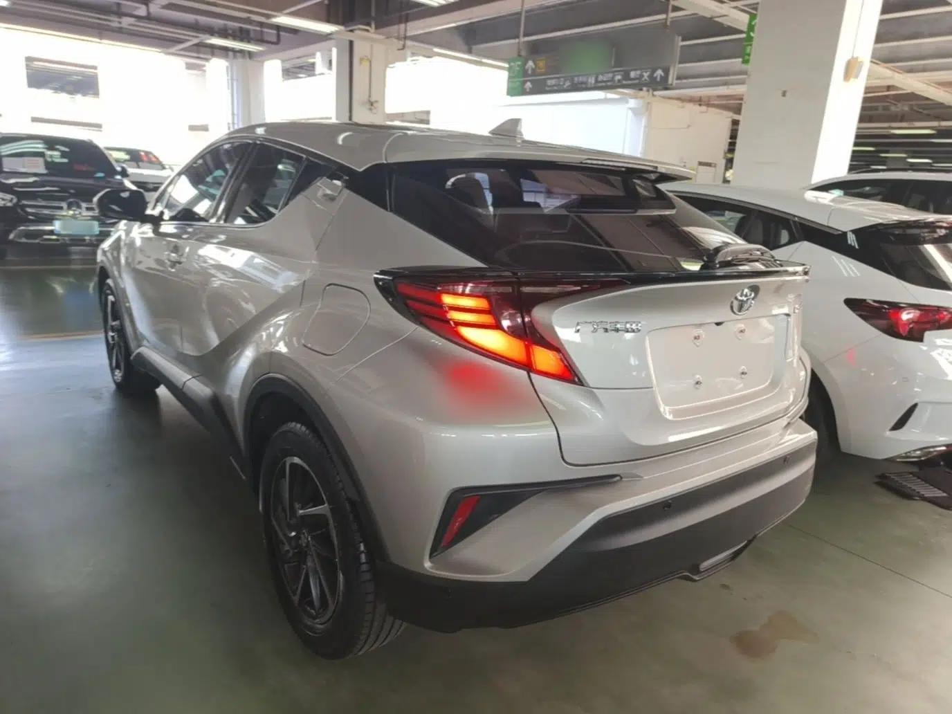 Toyota C-HR 2021 2.0L Luxury Edition — миниатюра 4