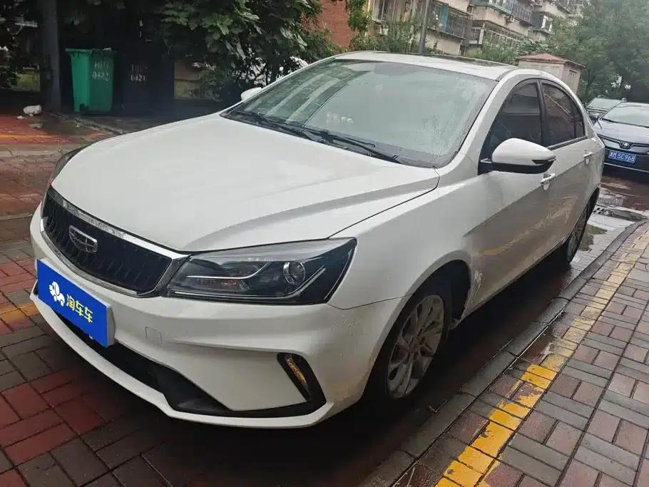Geely Emgrand 2021 UP 1.5L CVT Luxury Edition — миниатюра 1