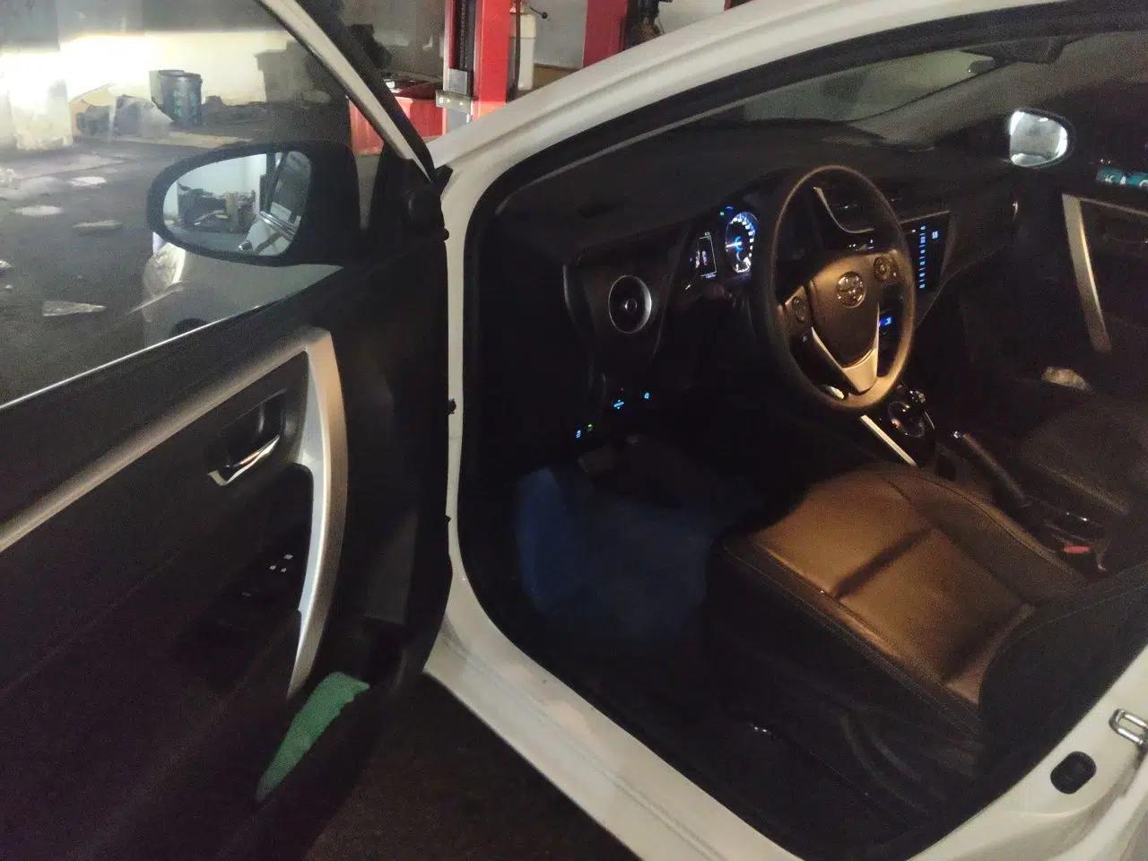 Toyota Corolla Hybrid E+ 2020 1.8L E-CVT Comfort Edition — миниатюра 16