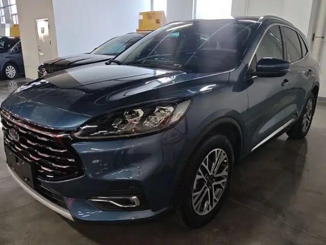Ford Escape 2020 EcoBoost 245 Two-Wheel-Drive Titanium Edition