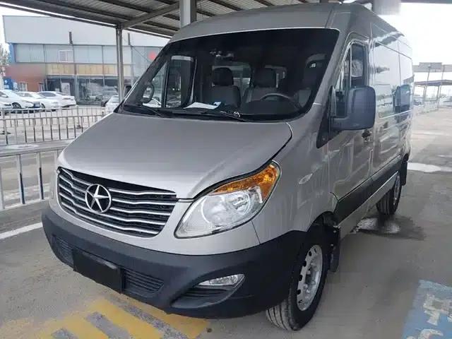 Starlight 2022 2.0T Fuel-Saving King PLUS Express Edition Short Wheelbase 6-7 Seat HFC4DB3-2E4