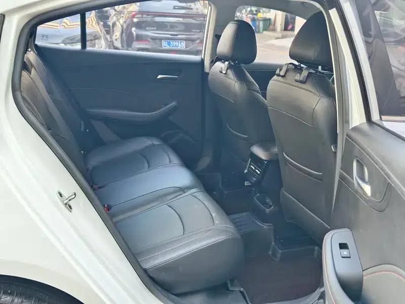 Roewe i5 2023 1.5L CVT Premium Edition — миниатюра 17