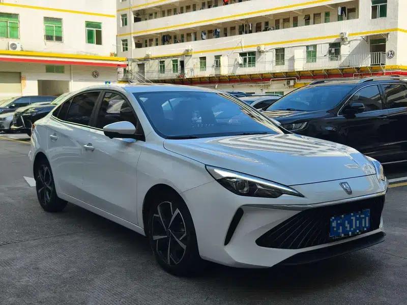 Roewe i5 2023 1.5L CVT Premium Edition — миниатюра 3