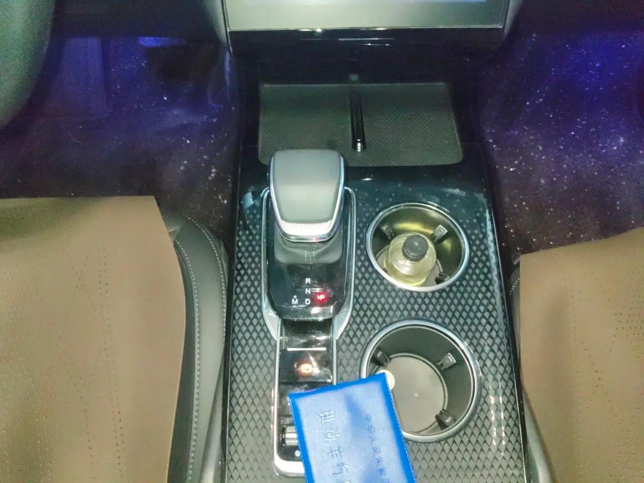 Hongqi HS3 2024 1.5T Shanwei Edition — миниатюра 14