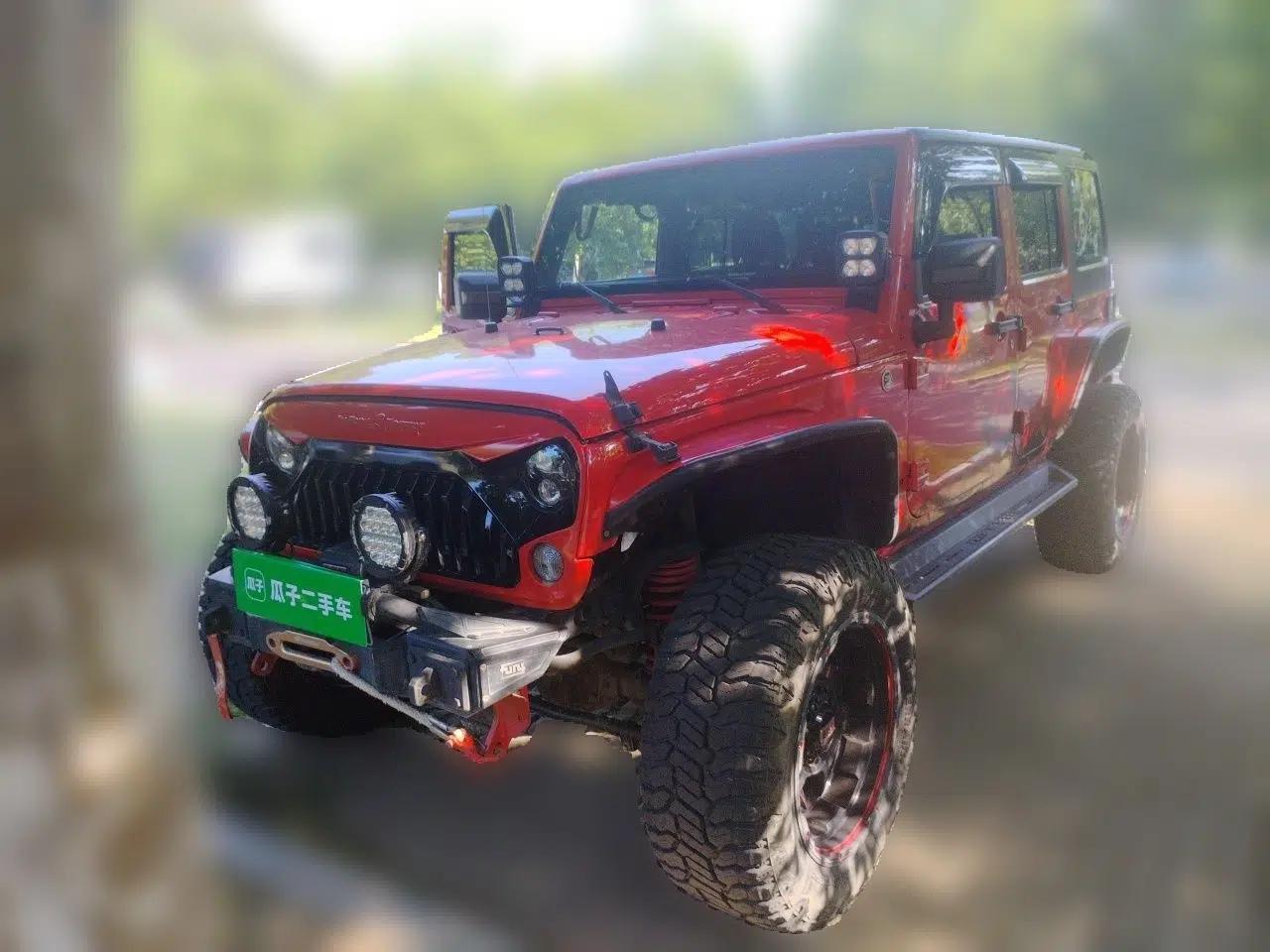 Jeep Wrangler 2015 2.8TD Sahara Four-Door Comfort Edition — миниатюра 1