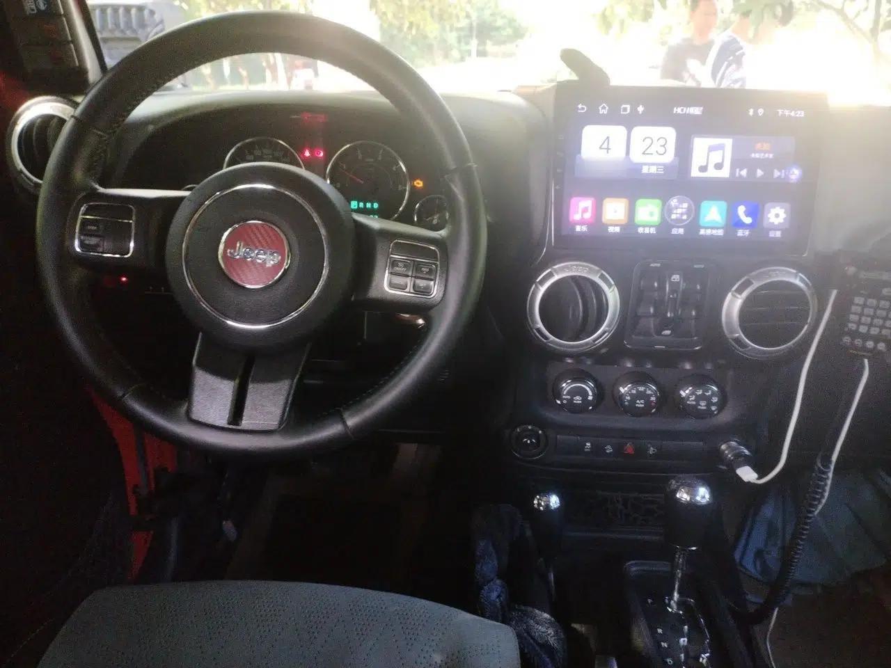 Jeep Wrangler 2015 2.8TD Sahara Four-Door Comfort Edition — миниатюра 9