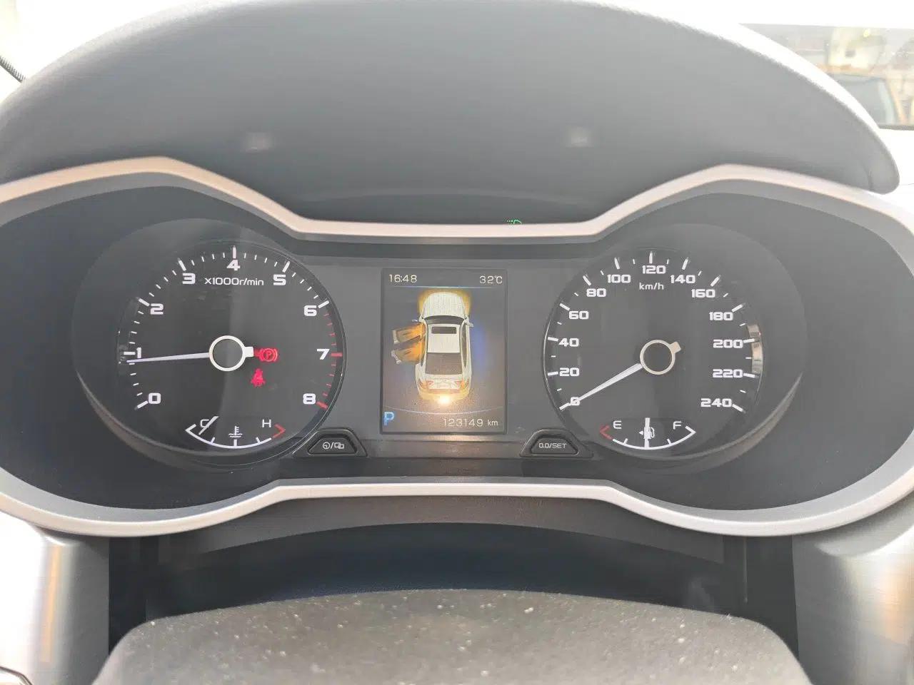 Geely Auto Emgrand GL 2017 1.3T DCT Elite Model — миниатюра 11