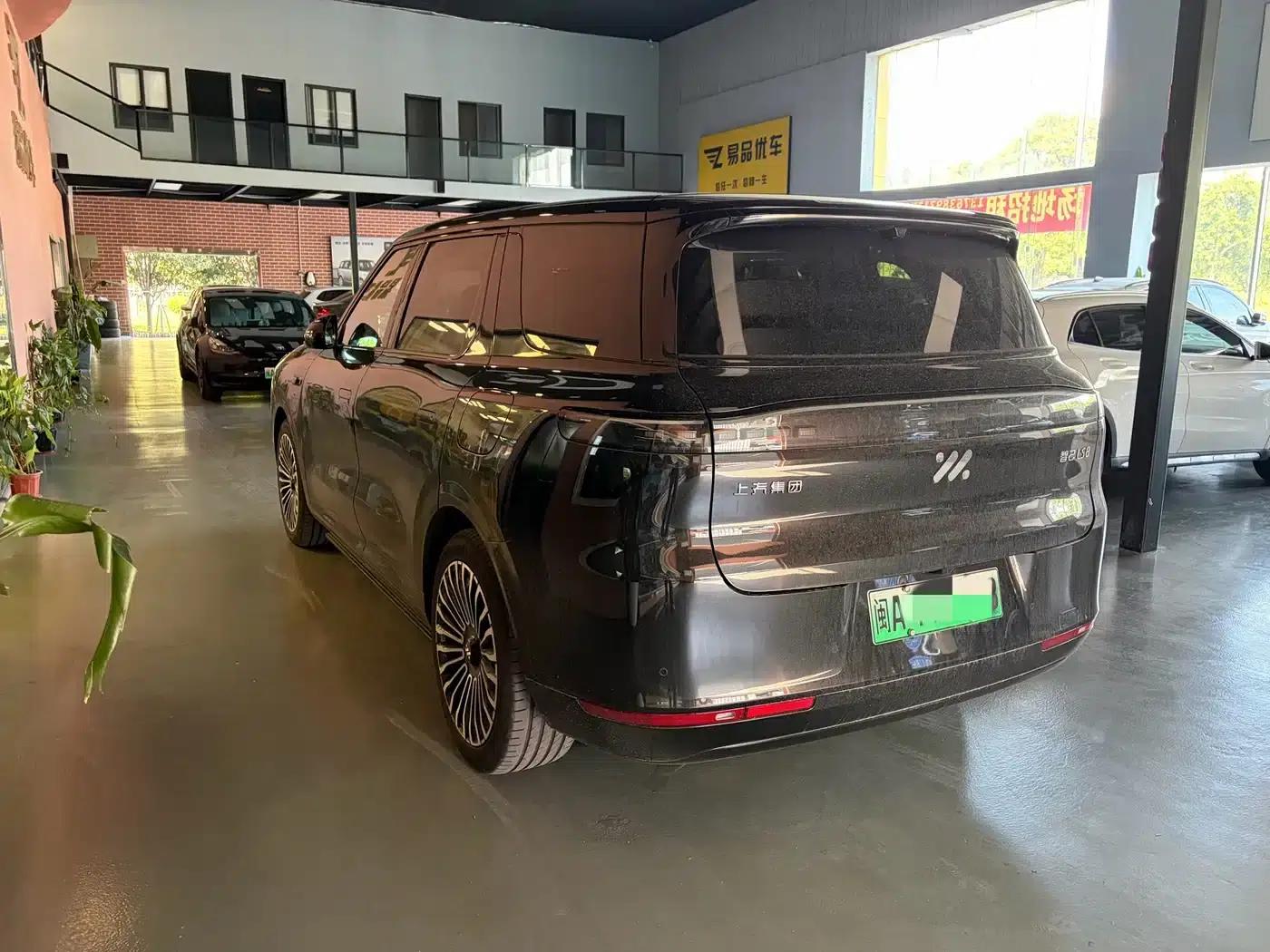 Smart LS8 2026 66 Ultra Luxury Six-Seater — миниатюра 3