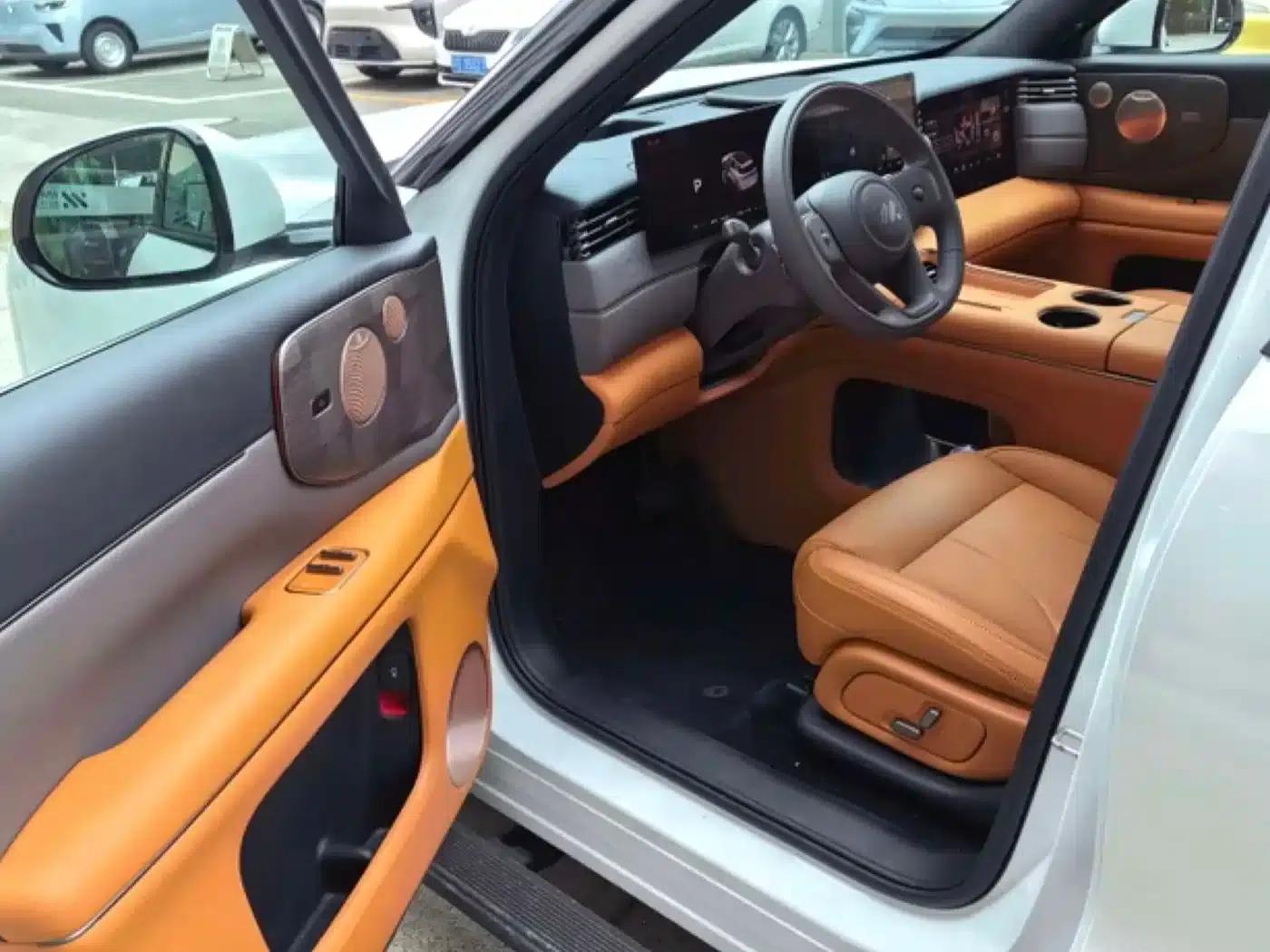 Smart LS8 2026 Model 52 Max+ Luxury Six-Seater — миниатюра 6