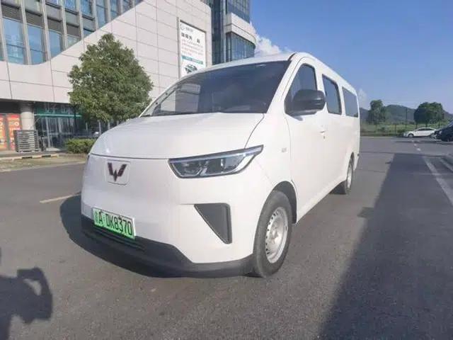 Wuling Yangguang 2025 400km/h Bus Comfort 9-Seater