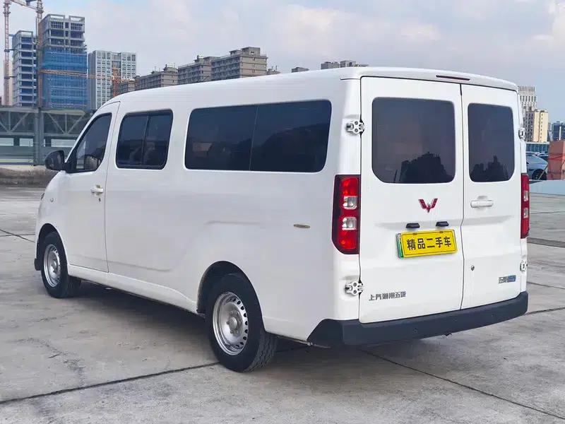 Wuling Yangguang 2024 Model 300km Comfort Bus Version 75kW — миниатюра 5